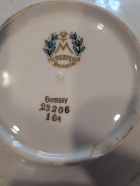 Mitterteich Bavaria Porcelain Candy Nuts Dish Fruimtif Gold Trim Vintage 2007s.